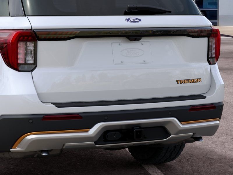 New 2027 Star White Metallic Tri-Coat Ford Tremor® image 51