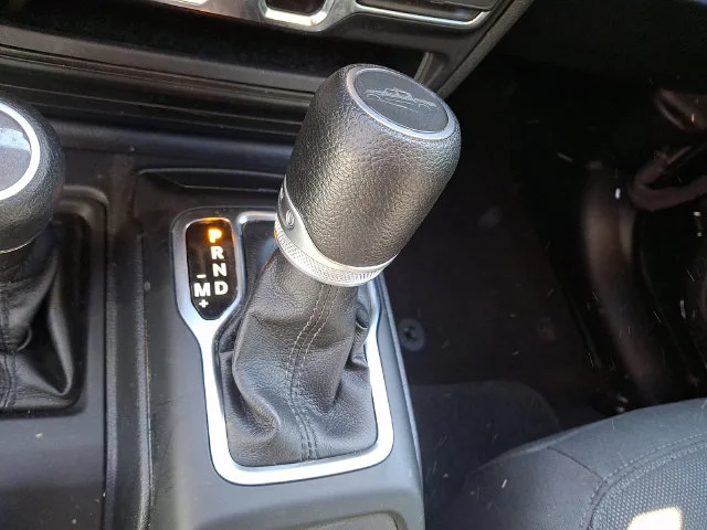 Used 2022 Black Jeep Sport image 16