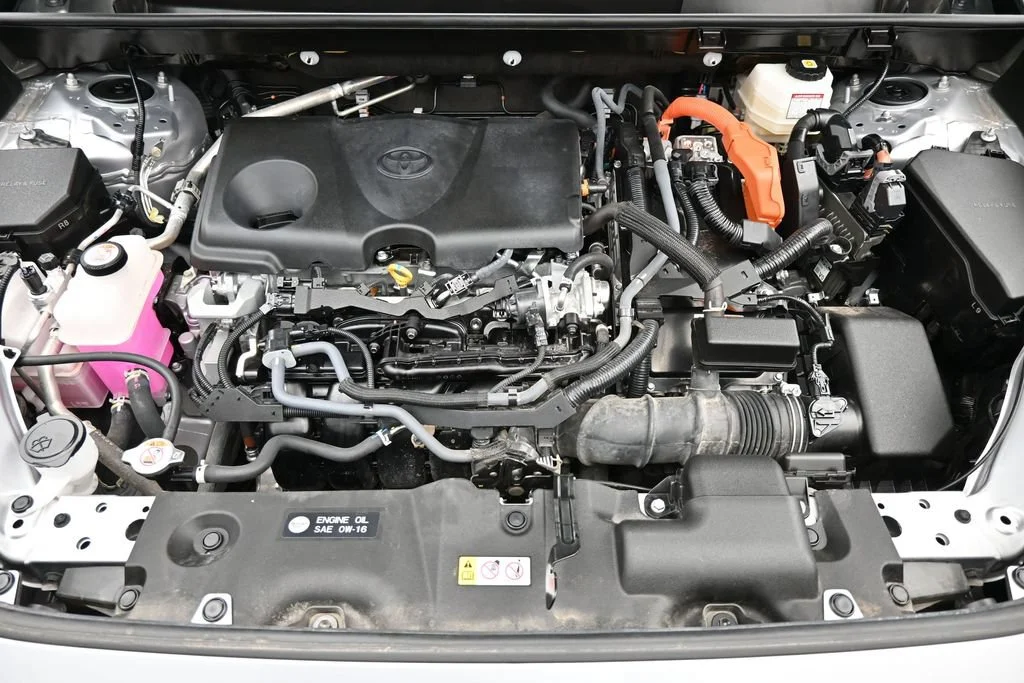 Used 2025 Silver Toyota LE image 15