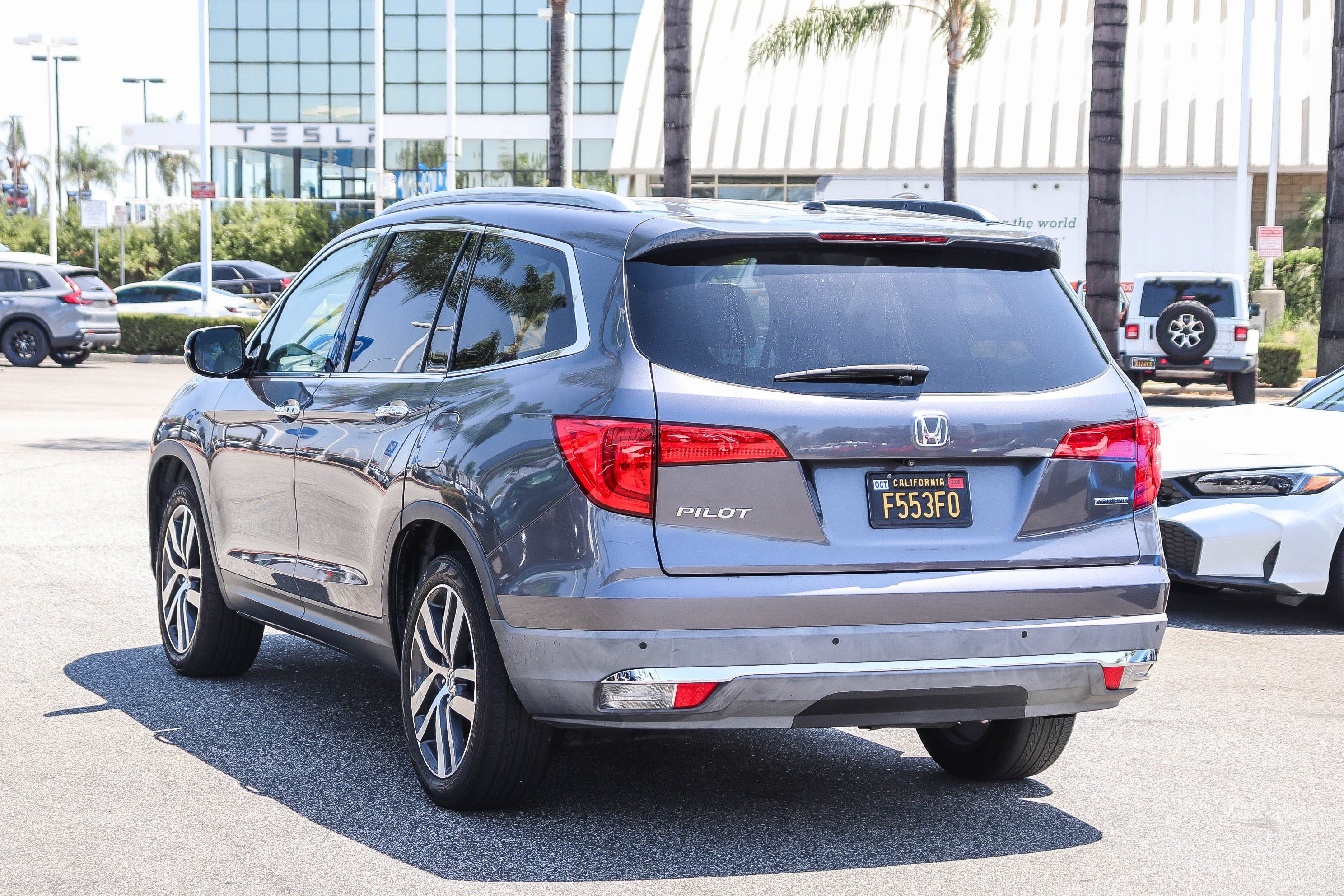 Certified Used 2016 Modern Steel Metallic Honda Touring image 13