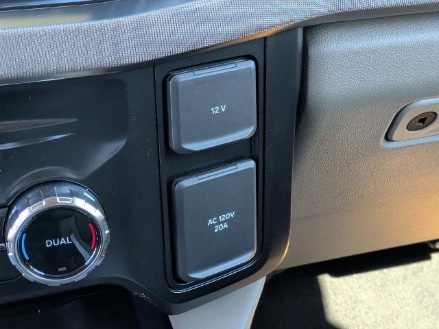 New 2027 Star White Metallic Tri-Coat Ford F-250® Platinum® image 85