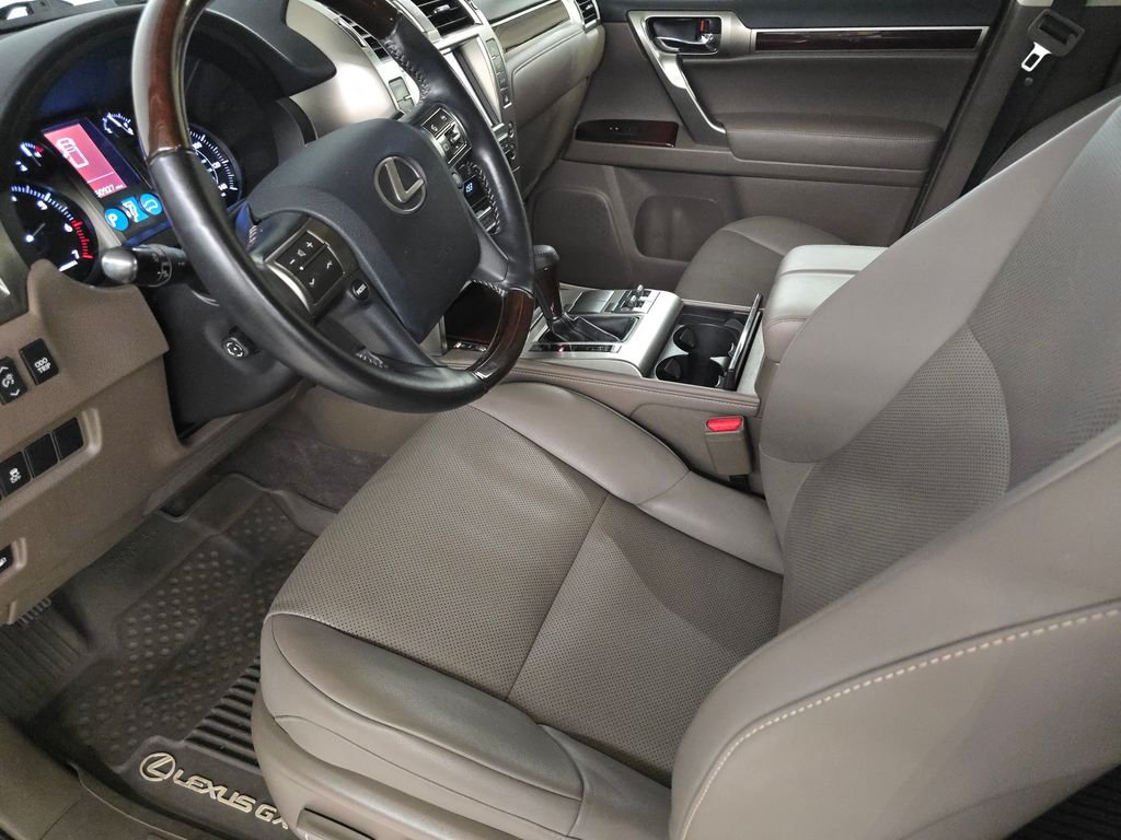 Used 2019  Lexus 460 image 17