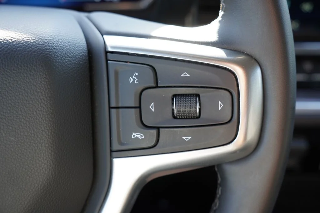 Used 2026 White Chevrolet LTZ image 34