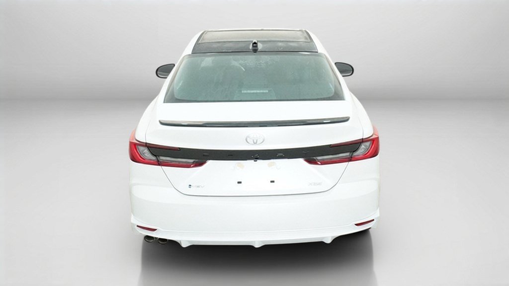New 2027 Wind Chill Pearl <sup>1</sup> Toyota  XSE image 12