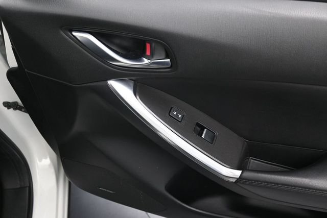 Used 2016 White Mazda Grand Touring image 31