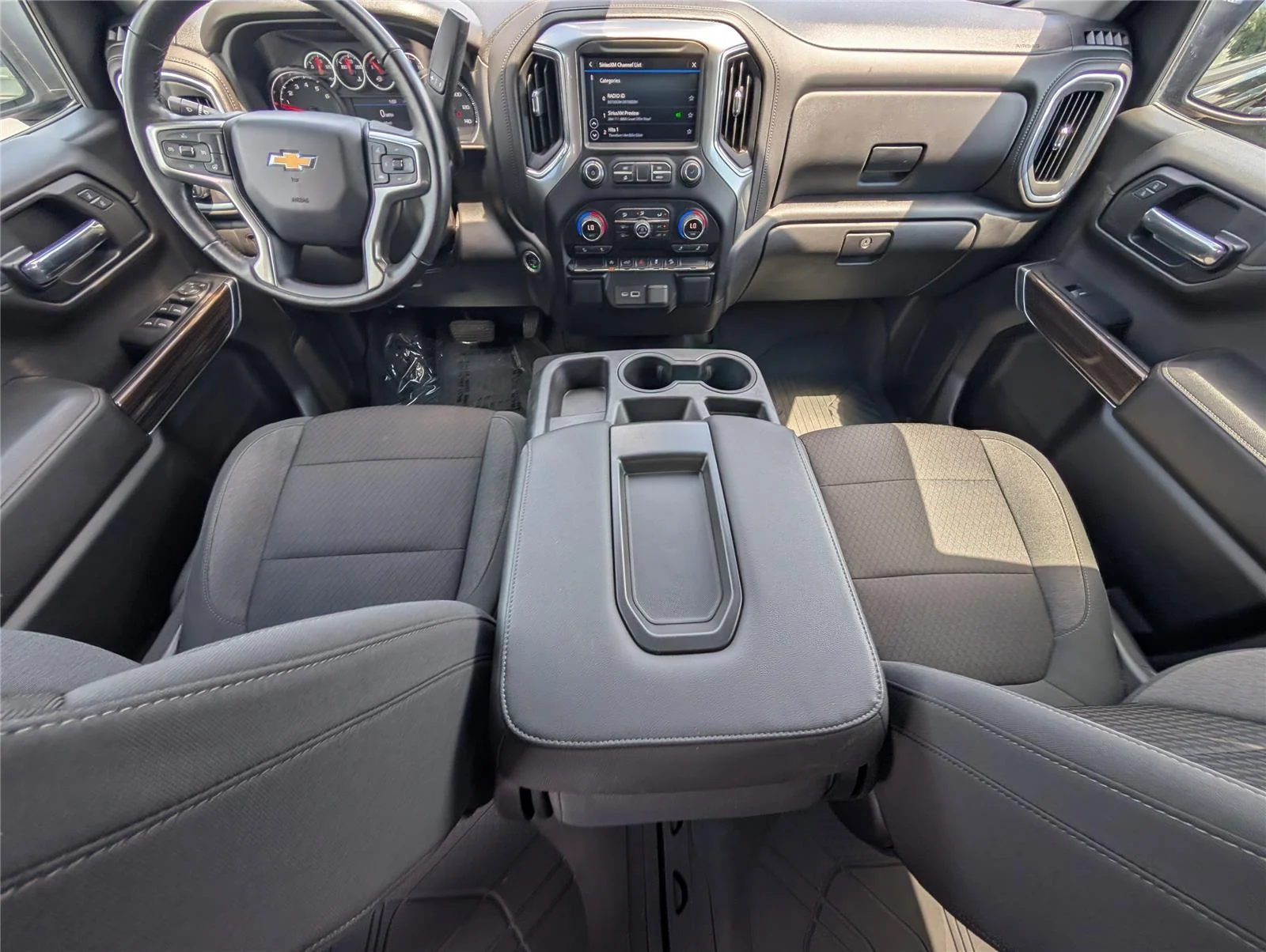 Used 2022 Black Chevrolet LT image 13