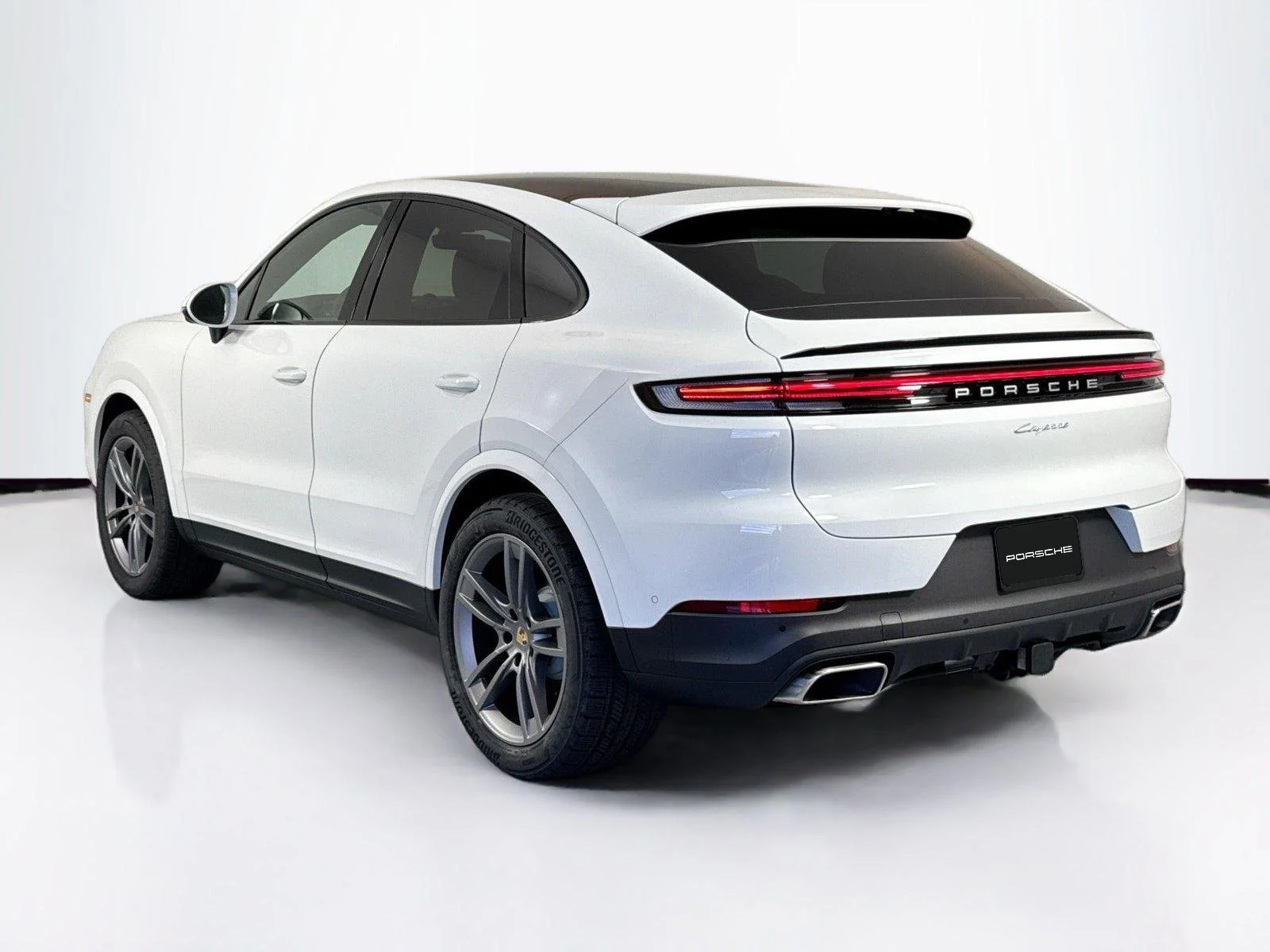 New 2025 White Porsche  image 3