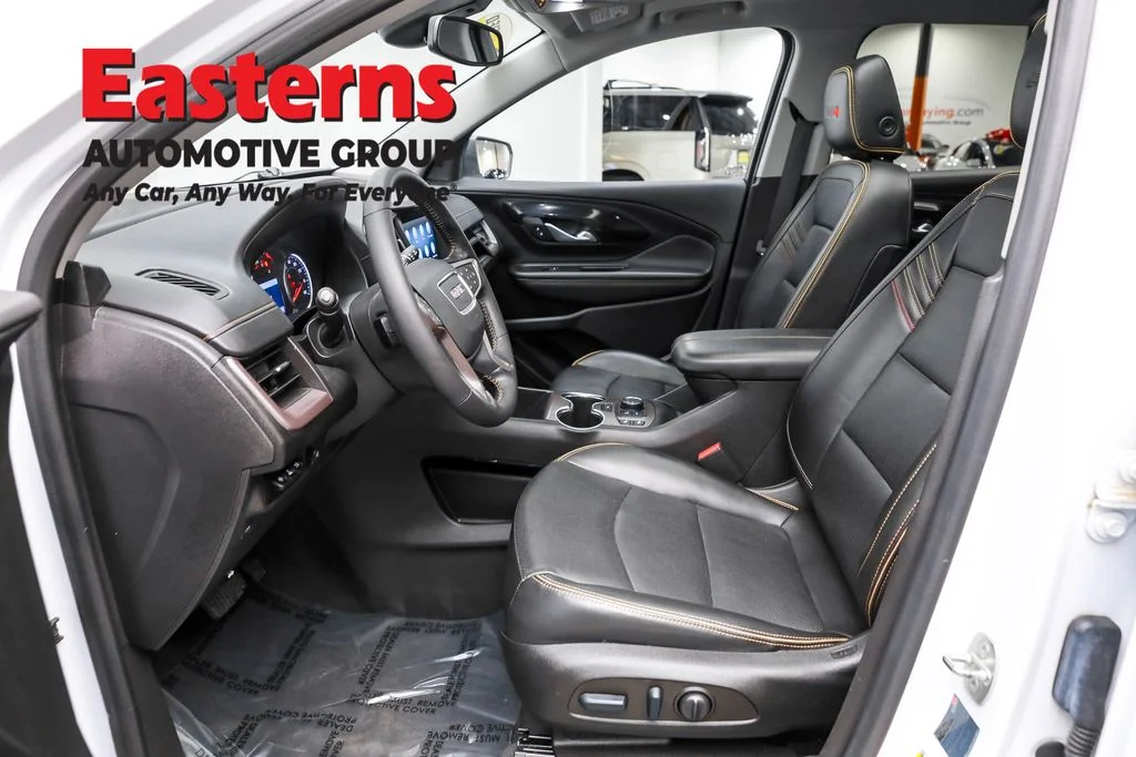 Used 2022 White GMC AT4 image 14