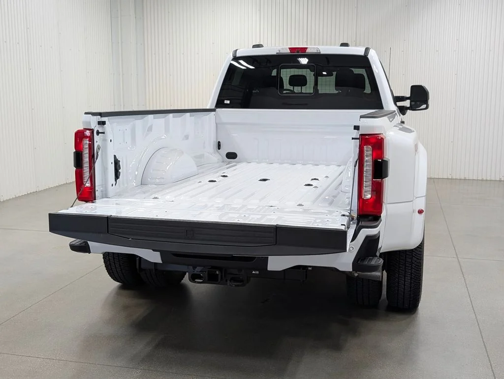 New 2026 Oxford White Ford F-350® XL image 24
