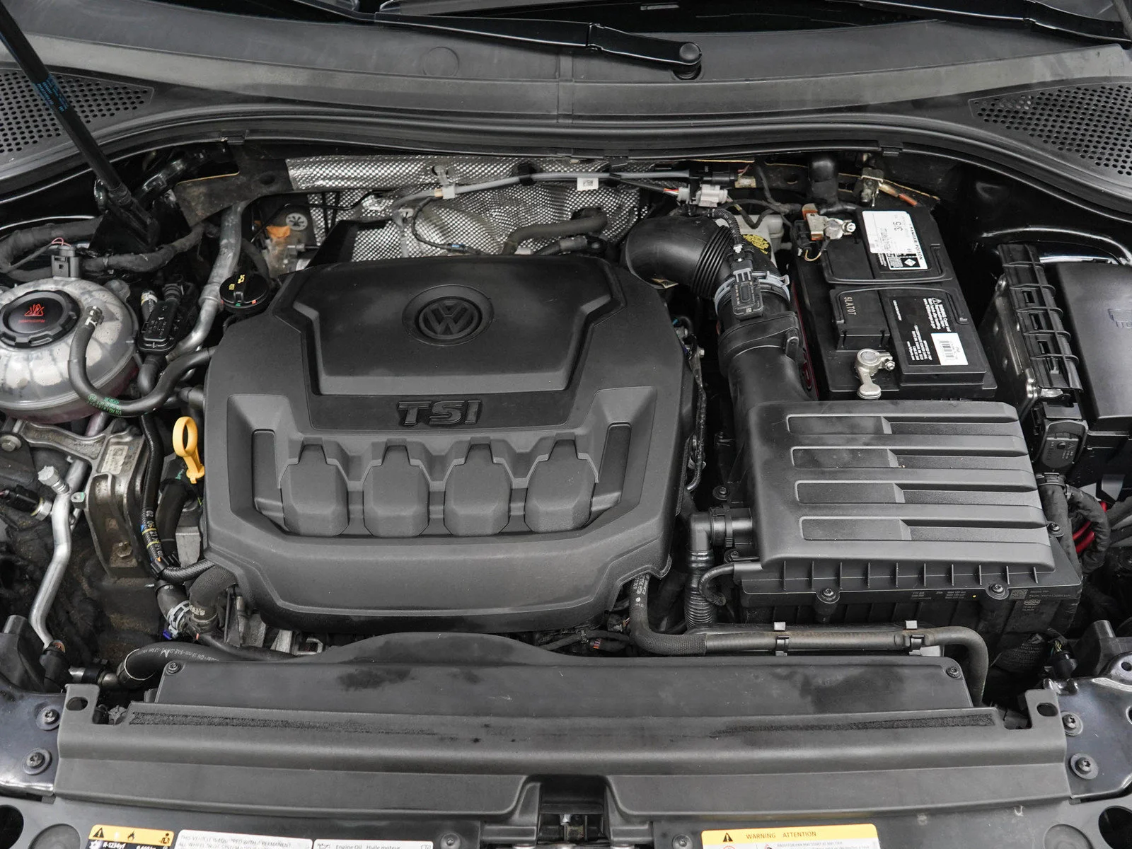 Used 2021  Volkswagen SE image 31