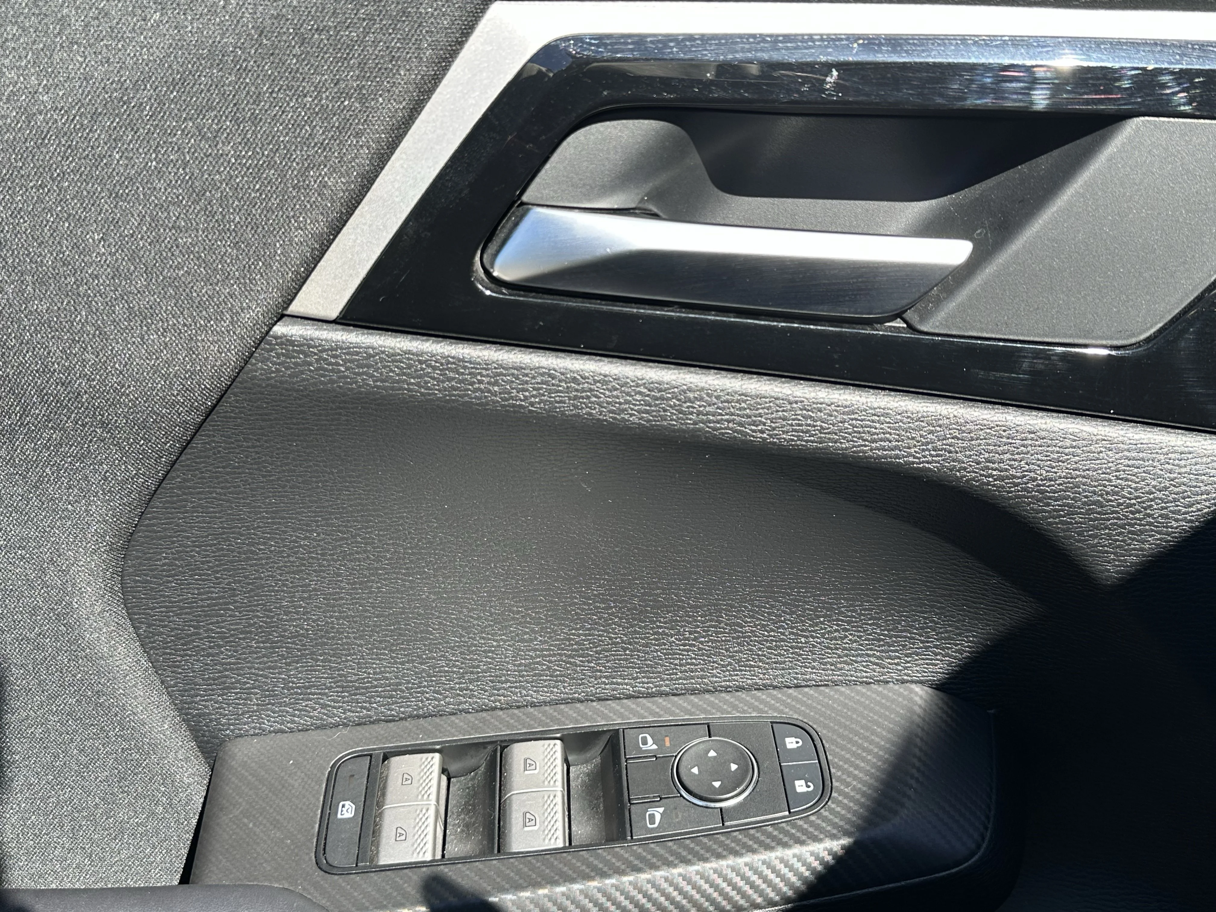 Certified Used 2025  Mitsubishi ES image 9