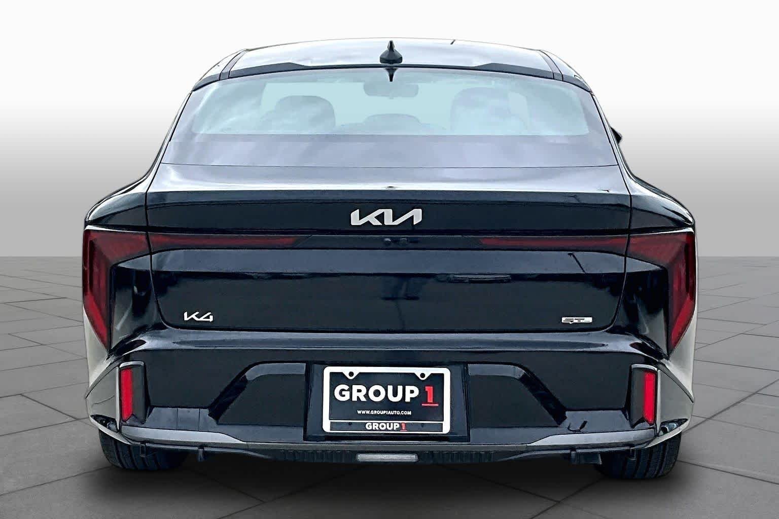 Used 2025 Aurora Black Pearl Kia GT-Line image 9
