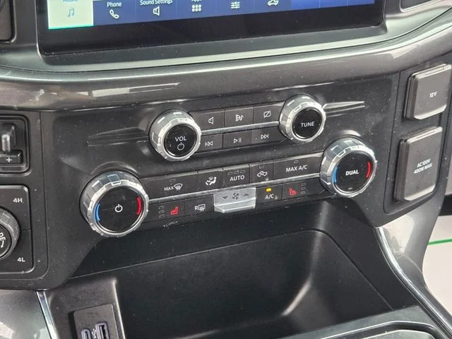 Used 2022 White Ford XLT image 33