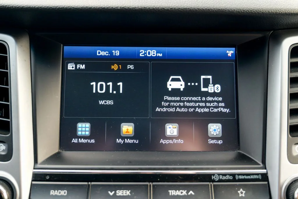 Used 2018 Molten Silver Hyundai SEL image 48