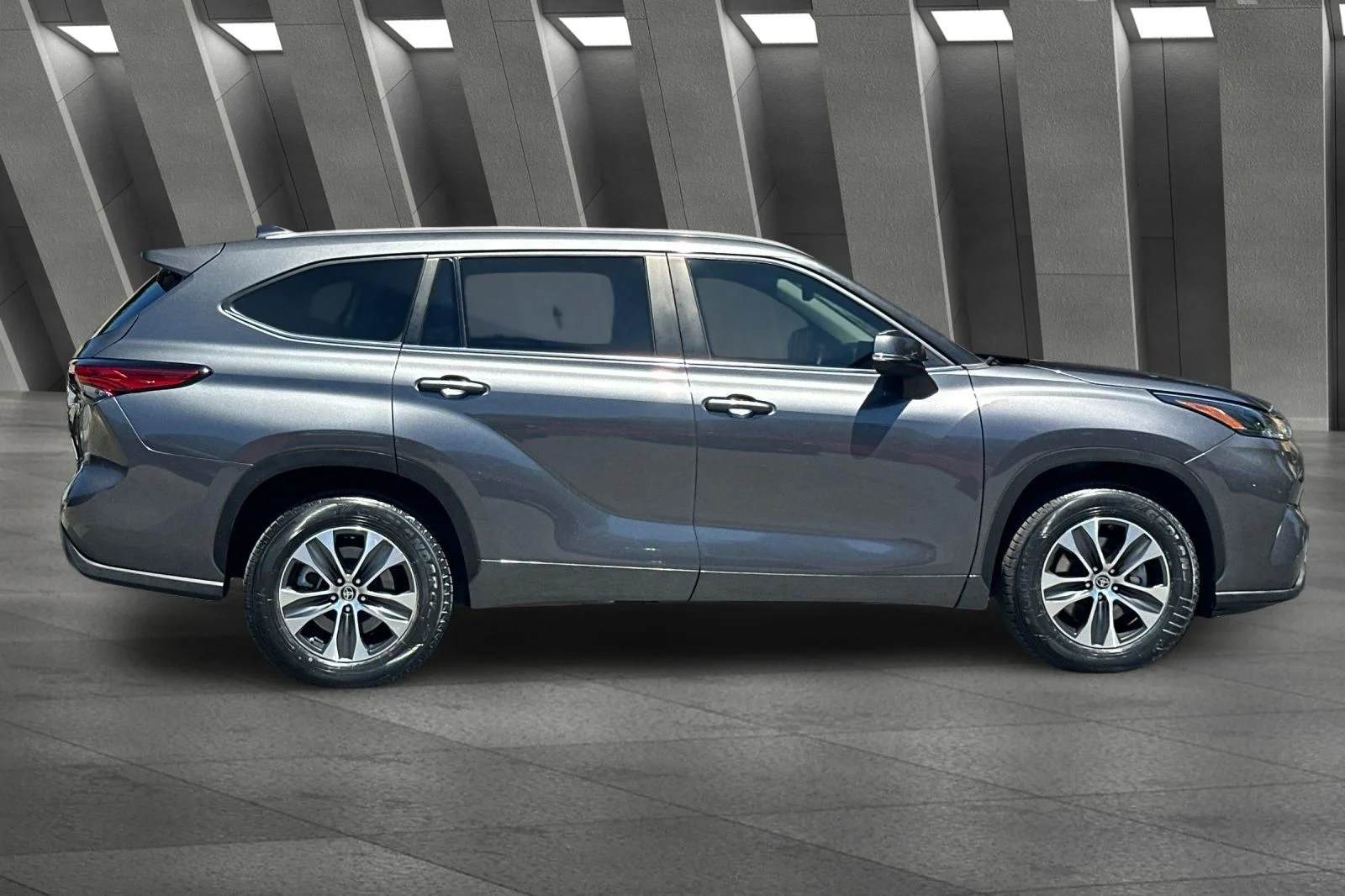 Used 2023 Gray Toyota XLE image 12