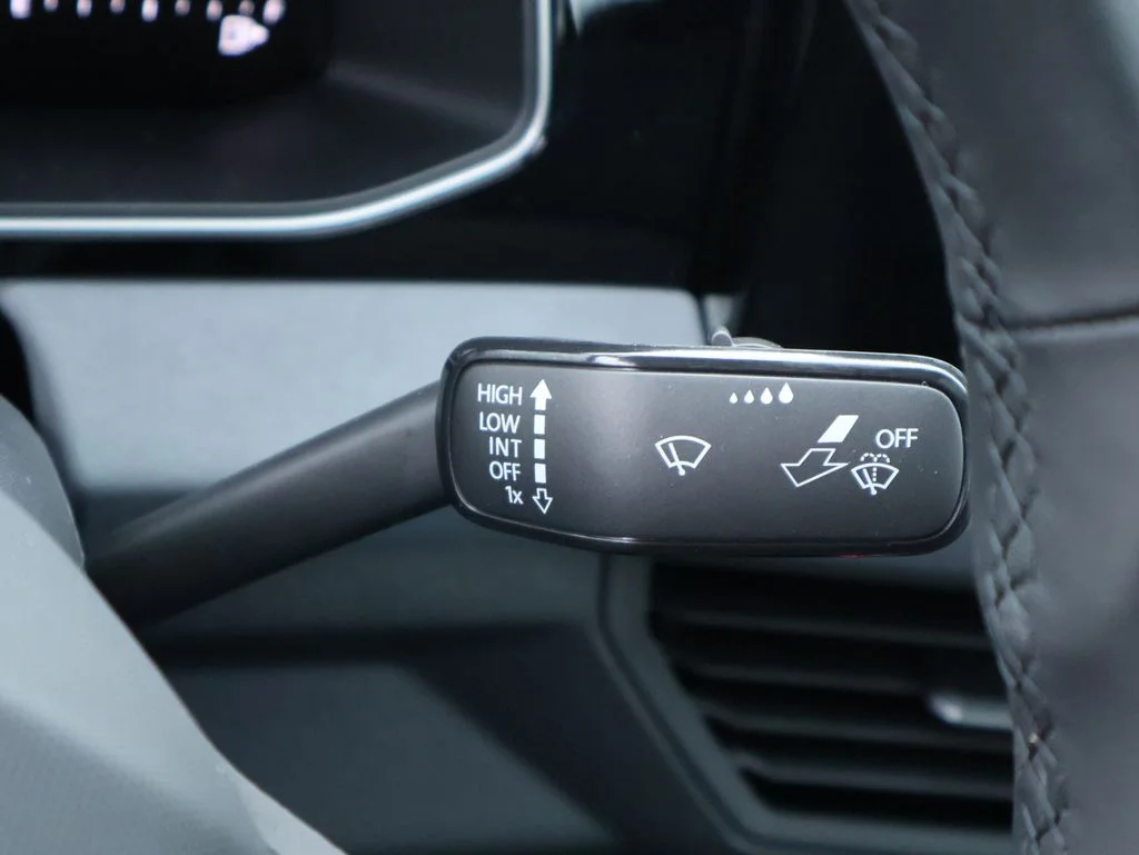 New 2026 Black Volkswagen 1.5T SE image 32