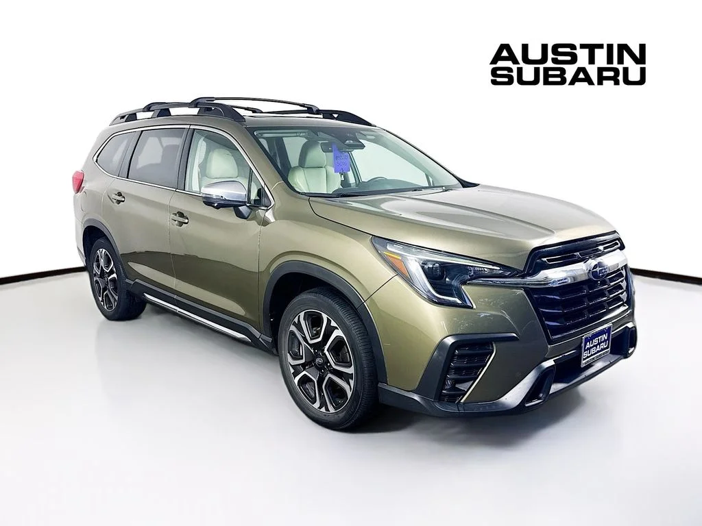 2023 Subaru Ascent Limited 7 Passenger's photo