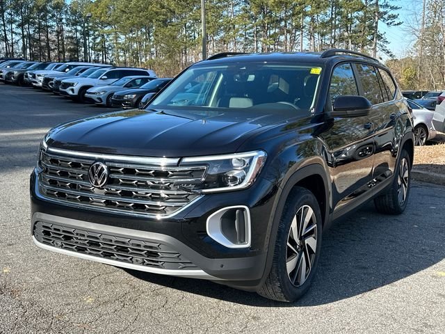 New 2026 Black Volkswagen 2.0T SE w/Technology image 3