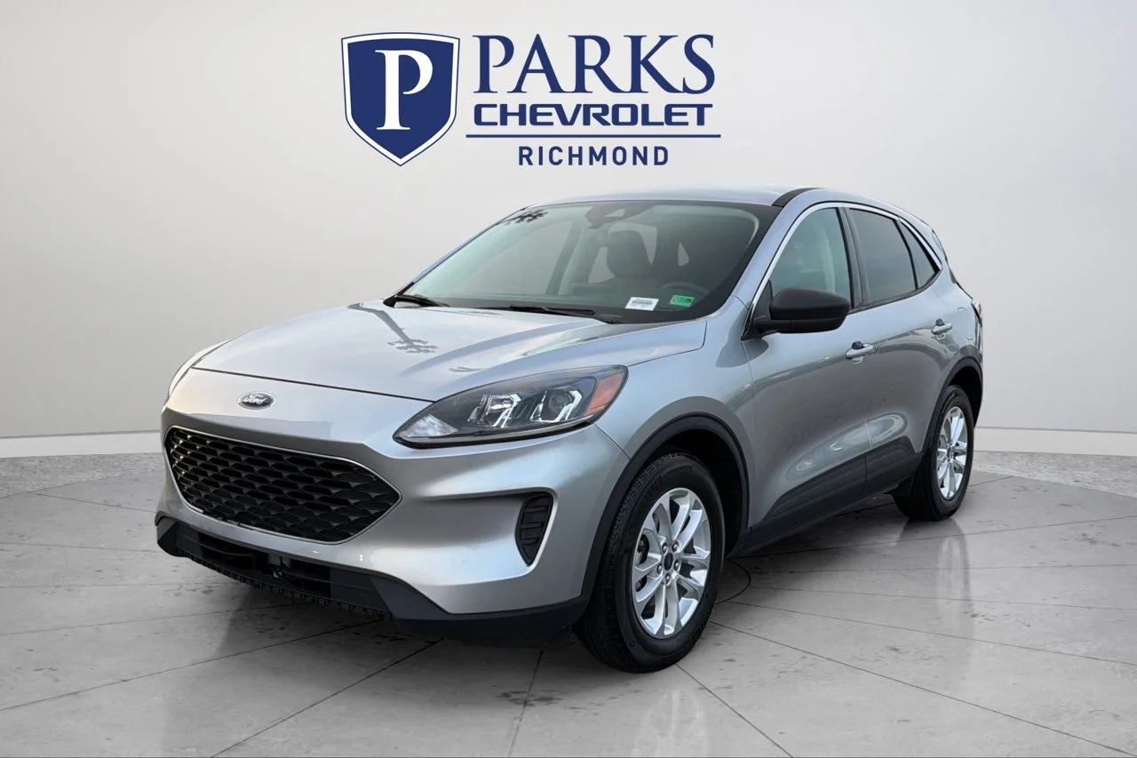 Certified Used 2022 Silver Ford SE image 3