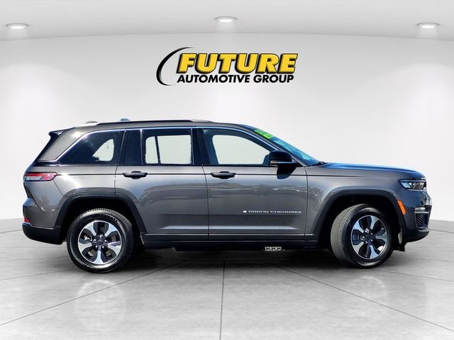 Used 2024 Gray Jeep 4xe image 3