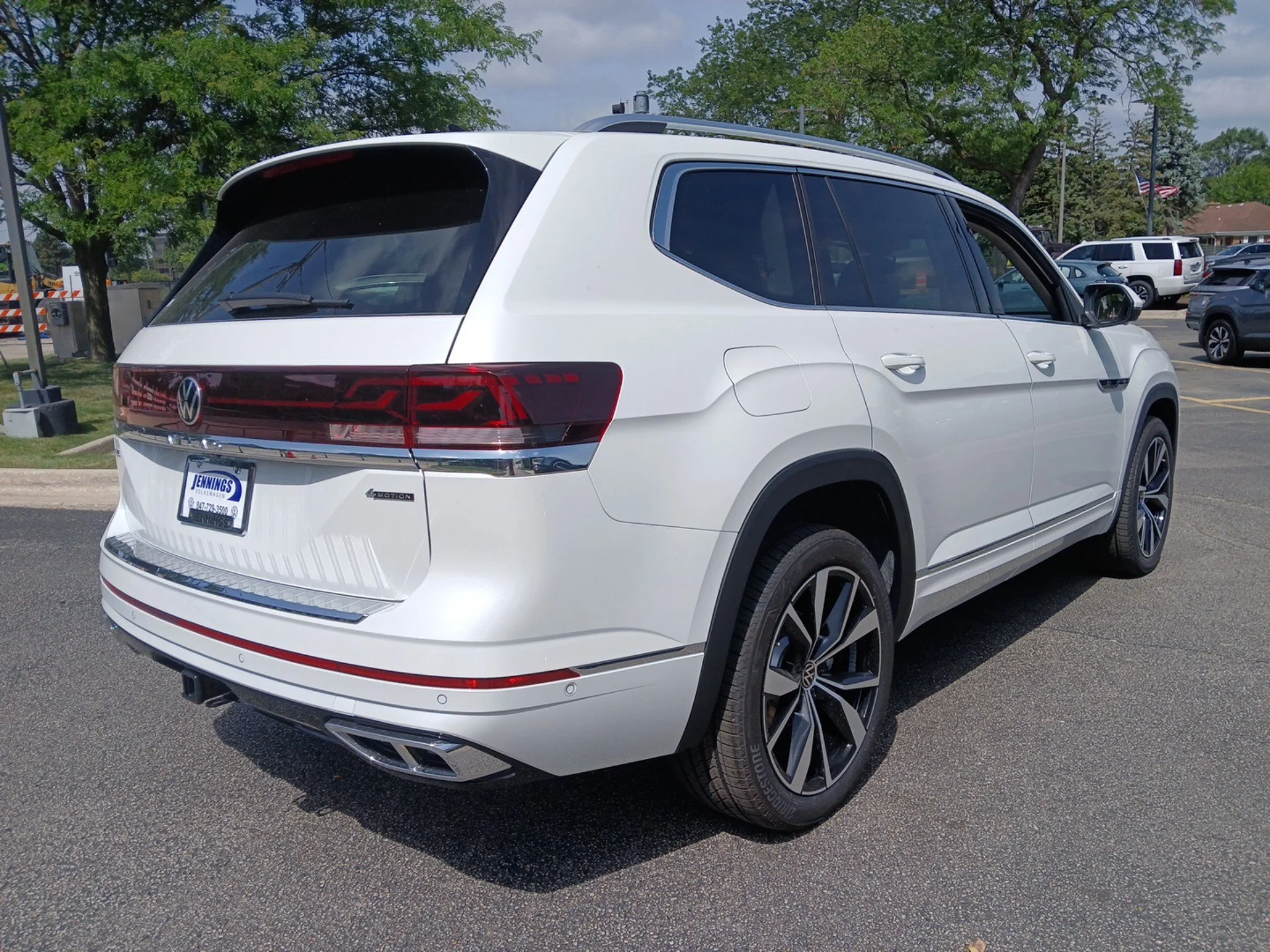 New 2026 Opal White Pearl Volkswagen 2.0T SEL Premium R-Line image 4