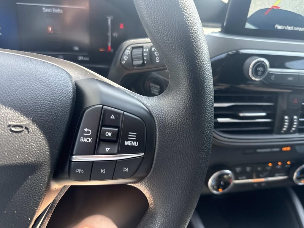 Used 2025 Silver Ford Active image 28