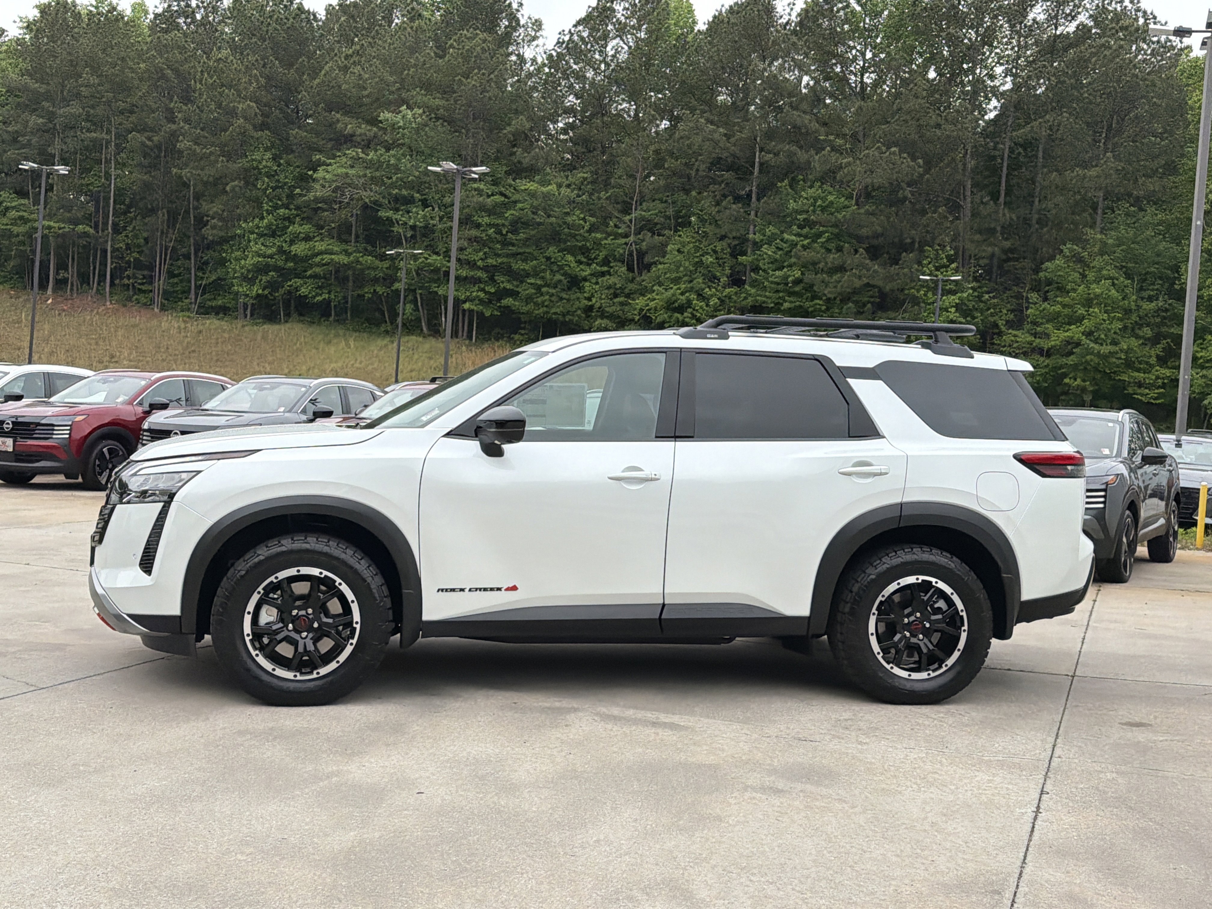 New 2026 Everest White Pearl Tricoat Nissan Rock Creek image 5