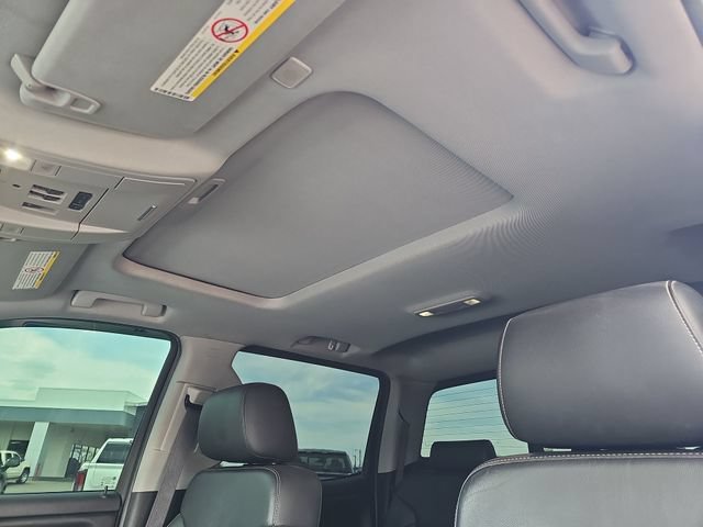 Used 2018 SUMMIT WHITE Chevrolet High Country image 16