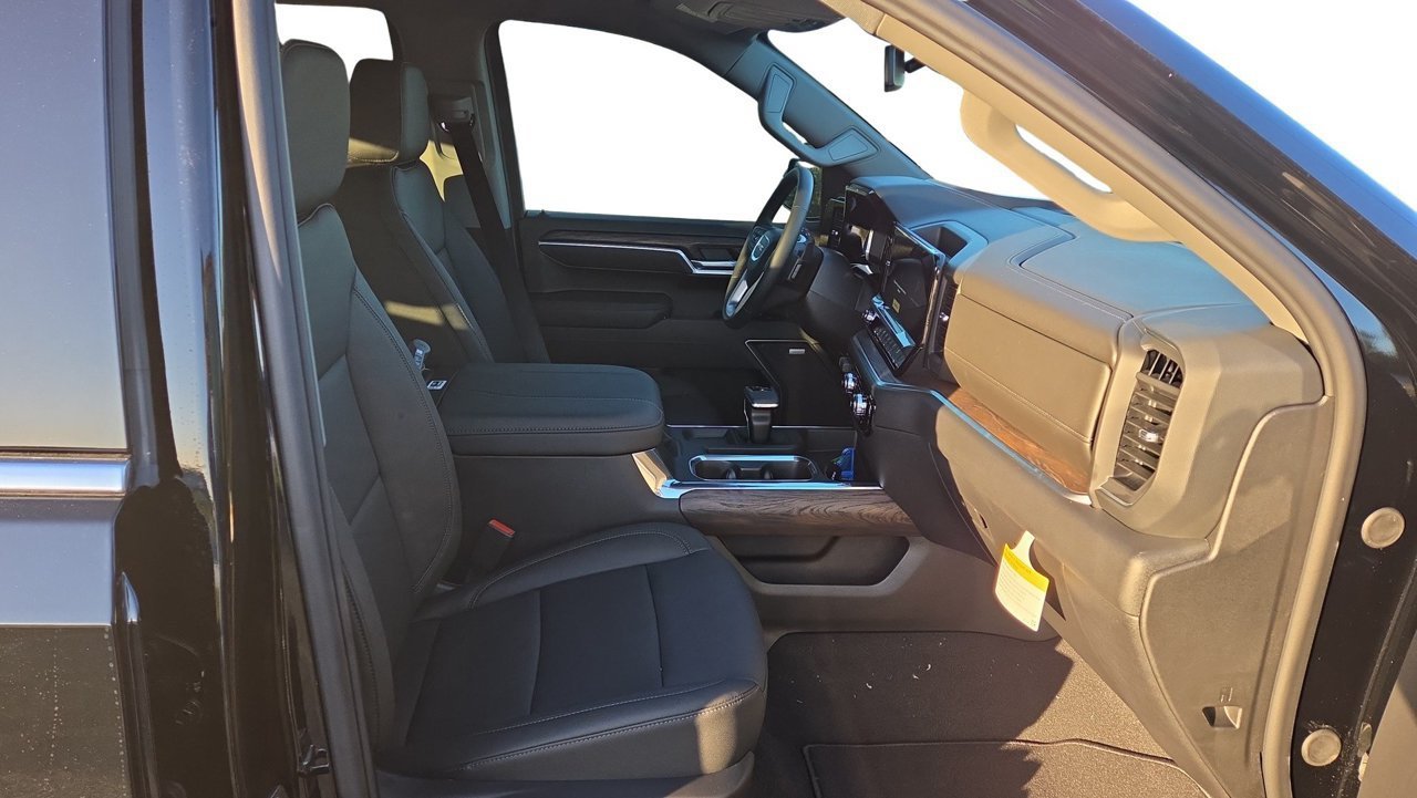 2026 GMC Sierra 1500 SLT - Photo 11