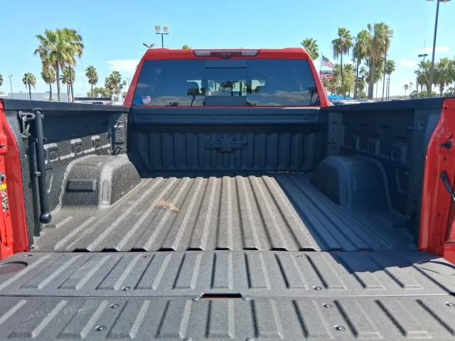 2026 Chevrolet Silverado 1500 ZR2 - Photo 7