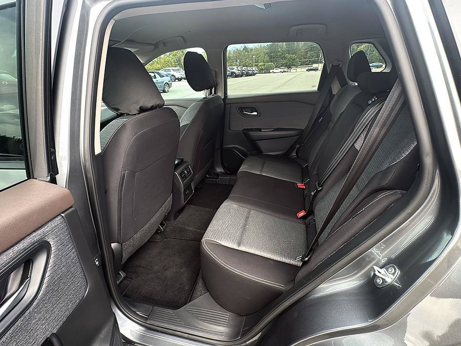 Used 2023 Gun Metallic Nissan SV image 36