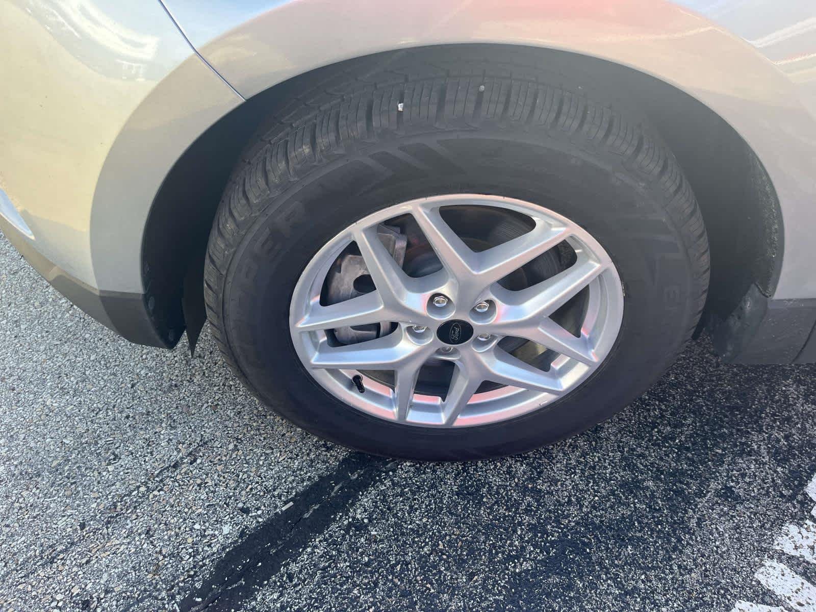 Used 2024 Sil/silver Ford SEL image 19