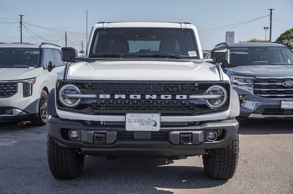 New 2026 Oxford White Ford Badlands image 2