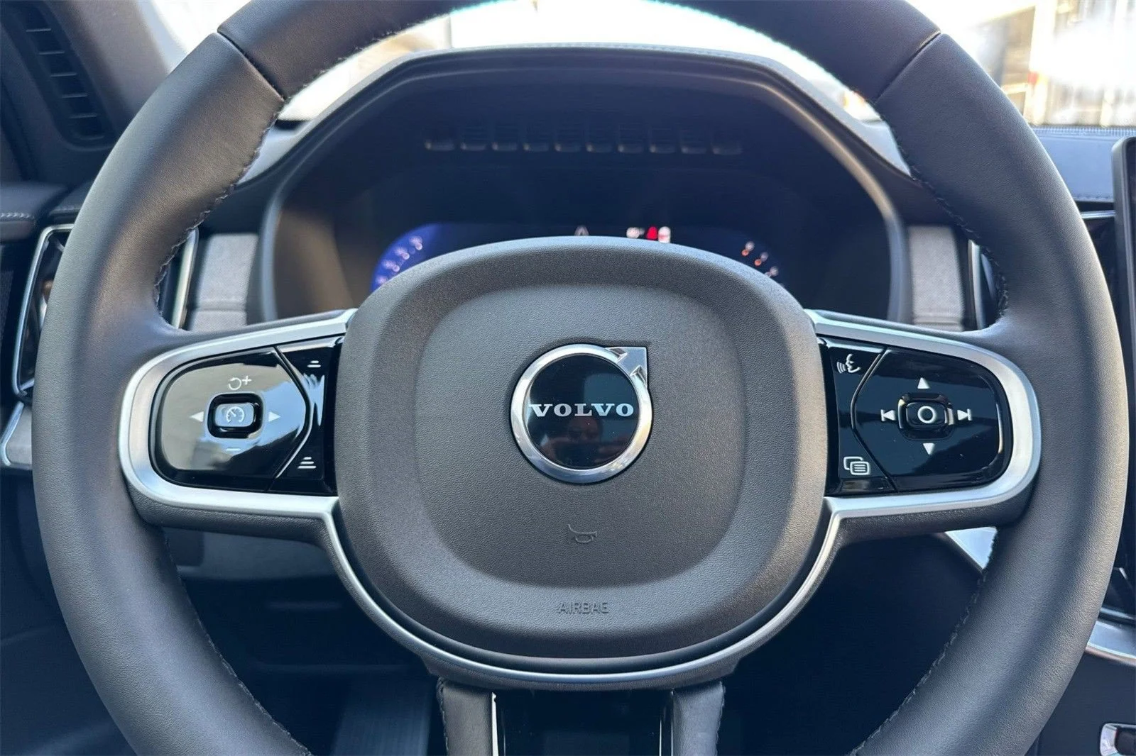 2026 Volvo XC90 Plus - Photo 26