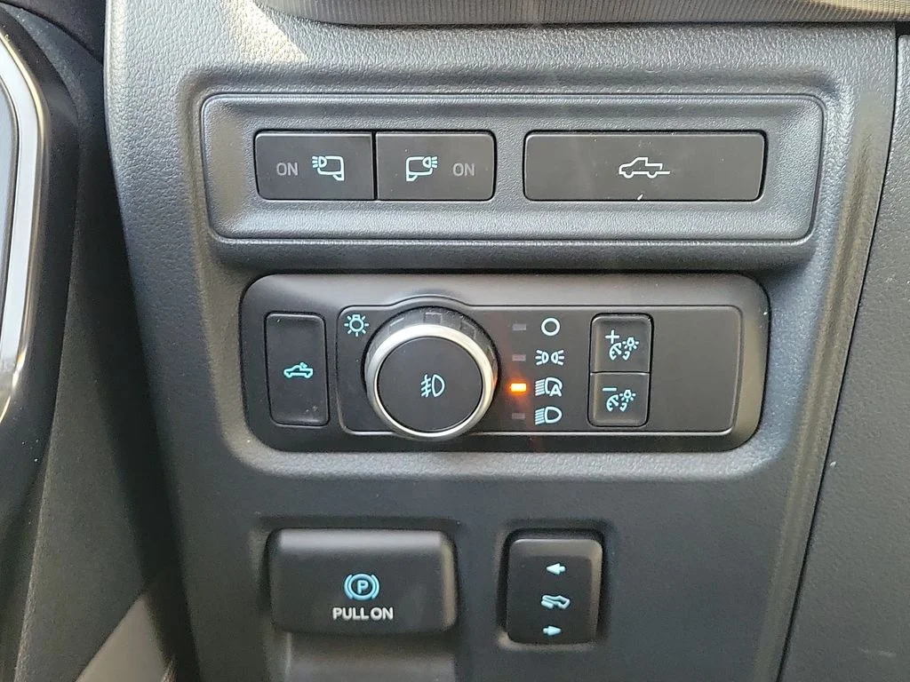 Used 2022 Carbonized Gray Metallic Ford Platinum image 26