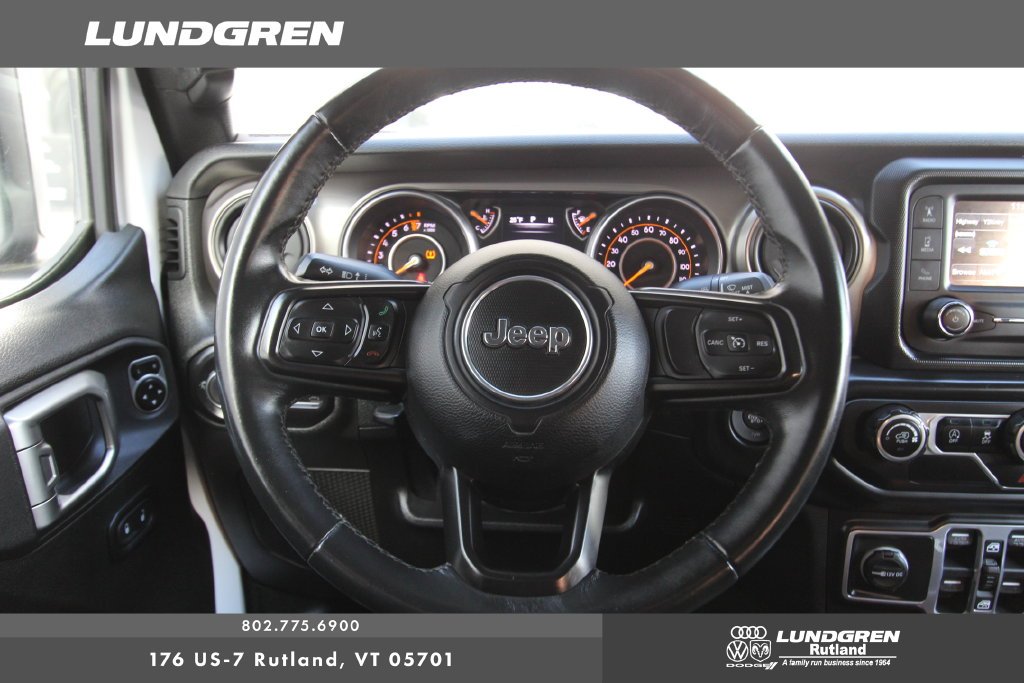 Used 2018 White Jeep Unlimited Sport S image 4