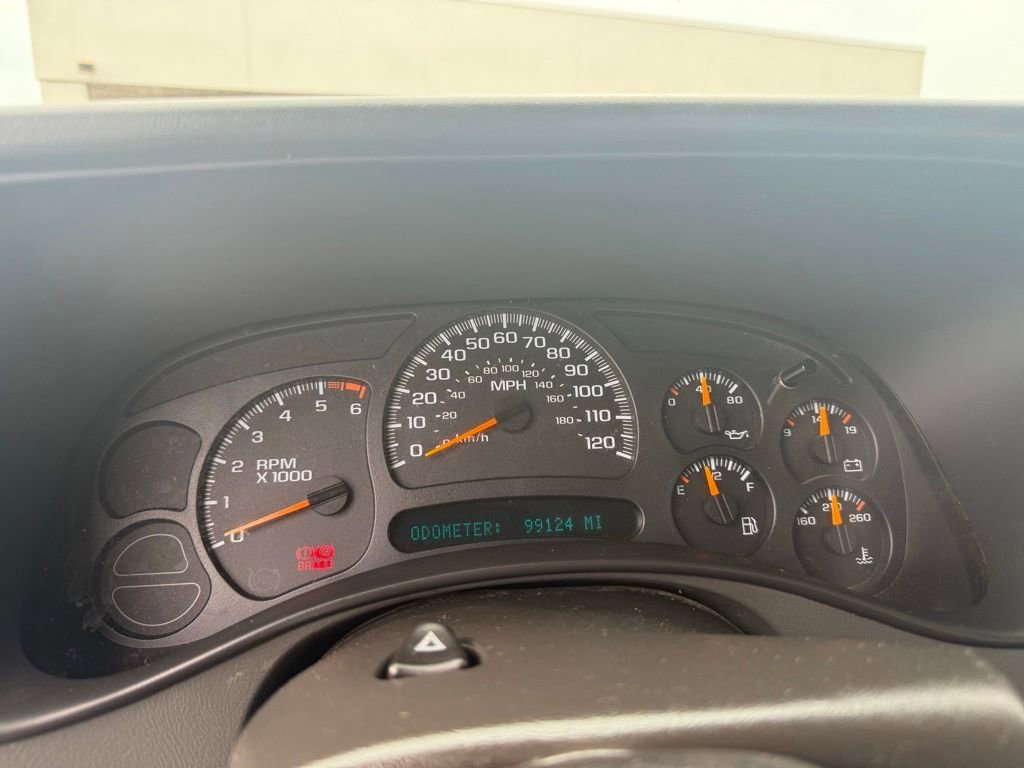Used 2007 Summit White GMC Work Truck image 18