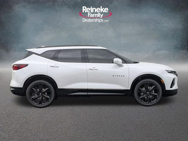 Used 2021 Iridescent Pearl Tricoat Chevrolet RS image 4