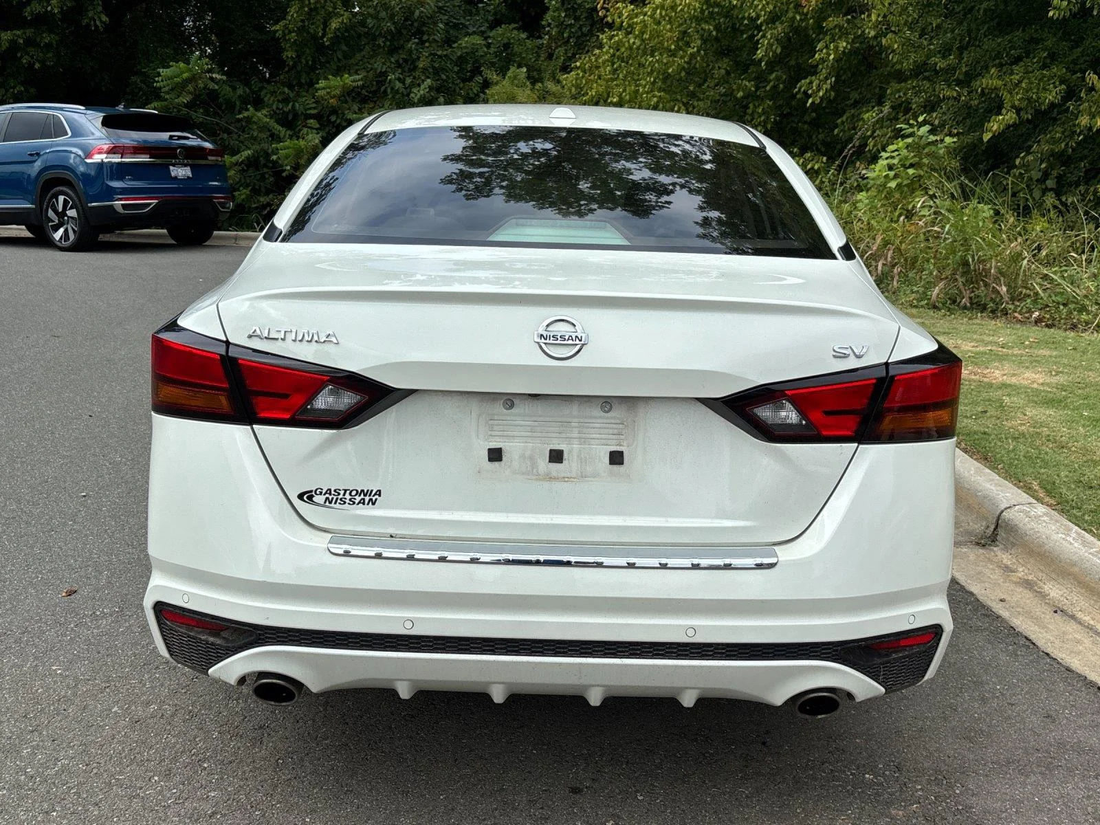 Used 2022 Pearl White Tricoat Nissan 2.5 SV image 4