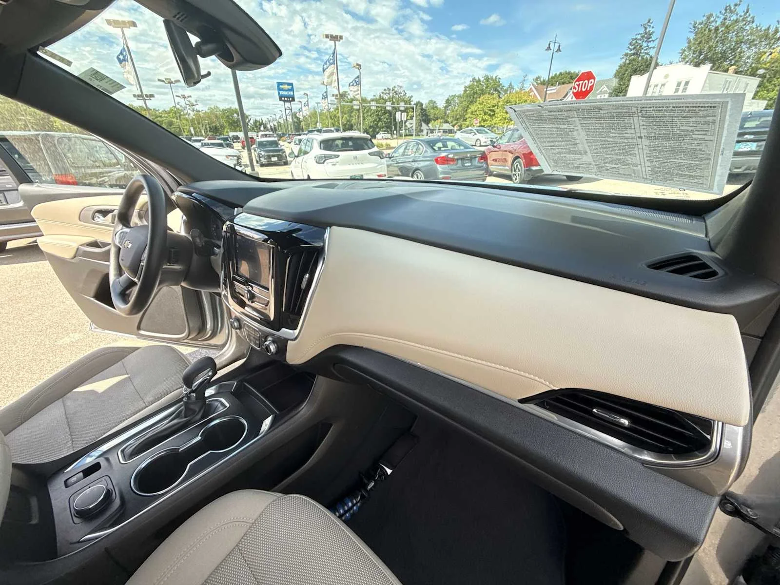 2023 Chevrolet Traverse LS - Photo 28