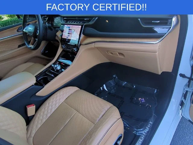 Used 2024 White Jeep Summit Reserve image 38