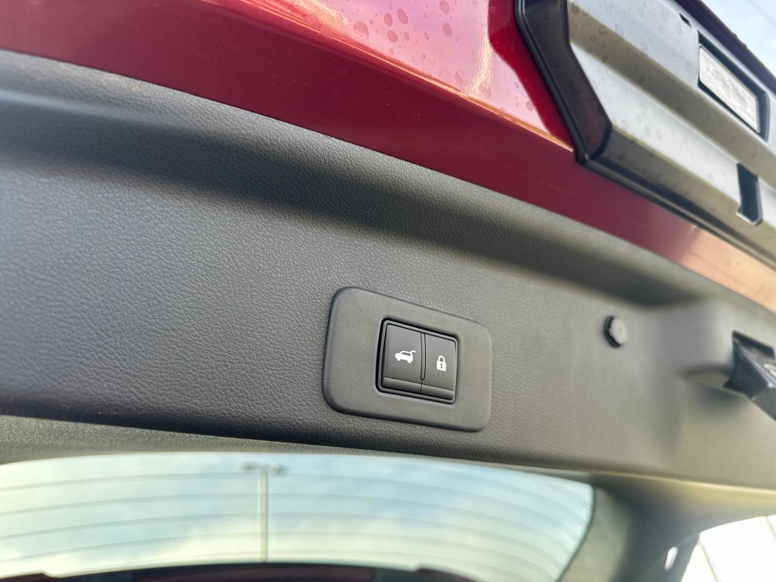 New 2027 Red Nissan Platinum image 32