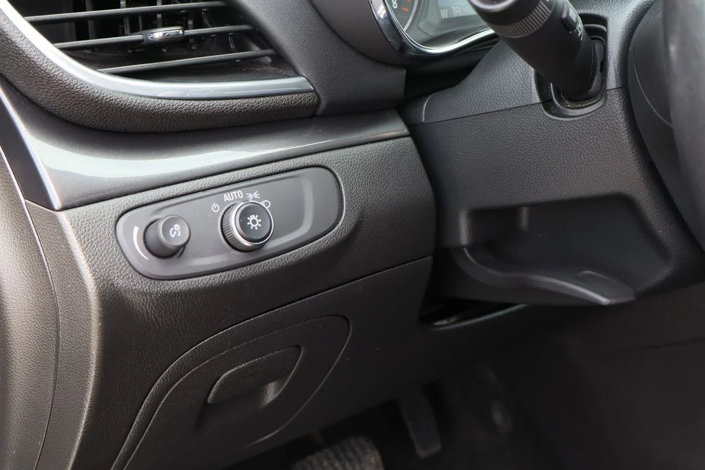 Used 2019 Gray Buick Preferred image 12