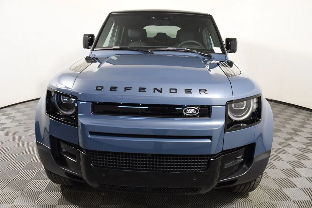 New 2026 Tasman Blue Land Rover S image 10