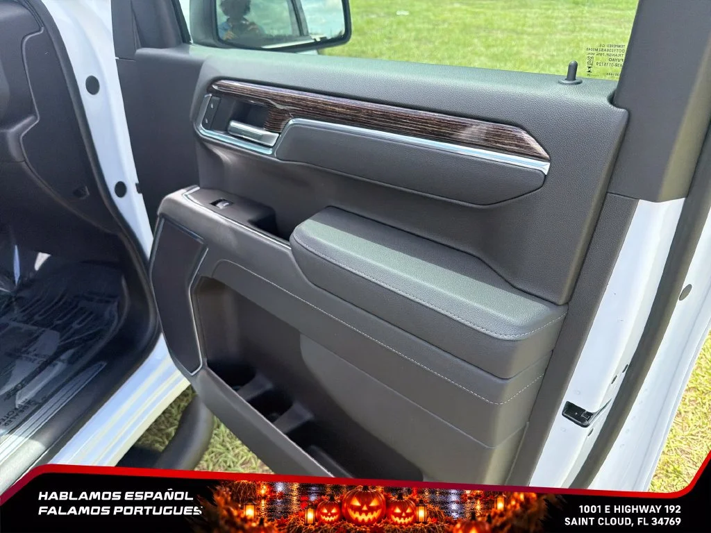 Used 2026 Summit White GMC Elevation image 33