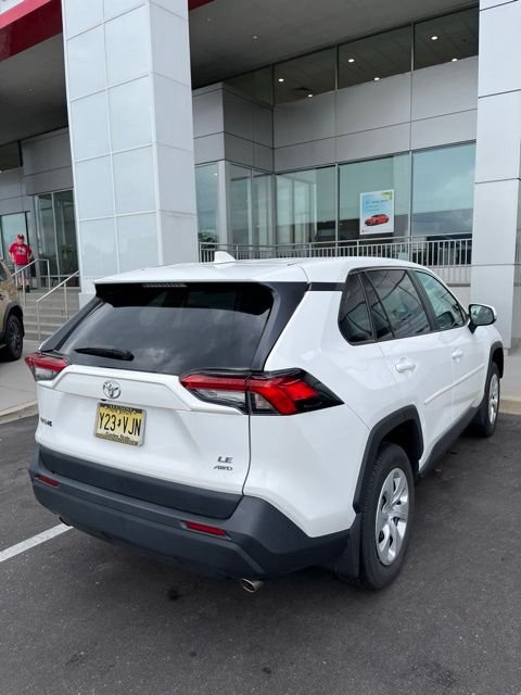Used 2025 White Toyota LE image 3