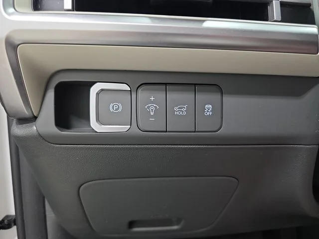 Used 2024 White Hyundai SE image 24