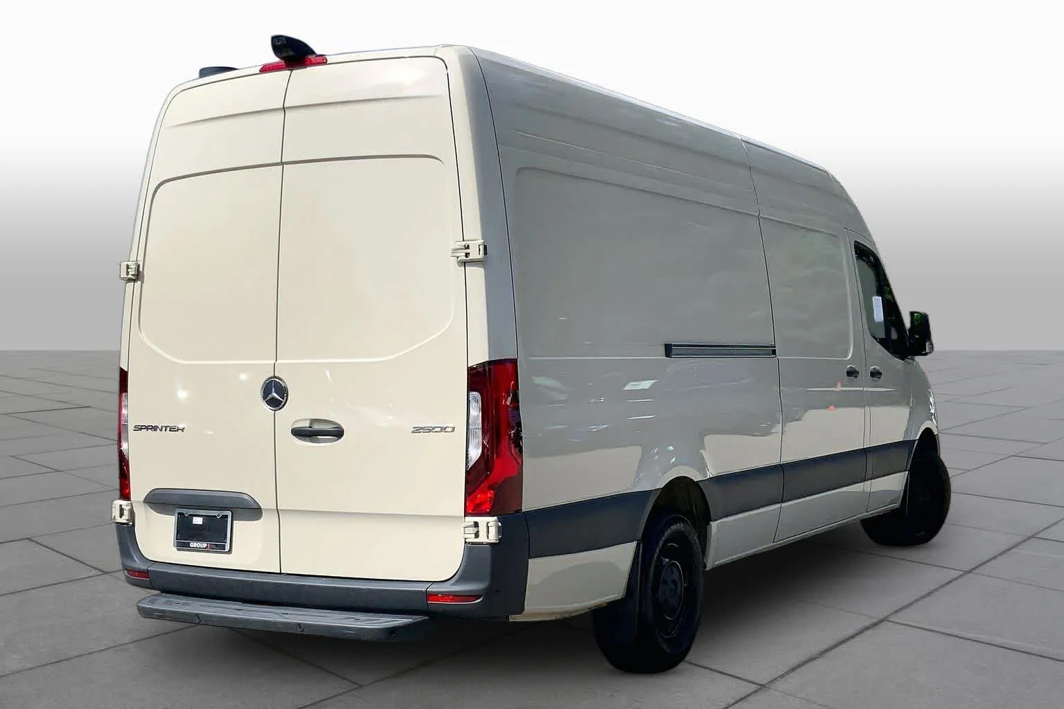 Used 2025 Pebble Grey Mercedes-Benz  image 13