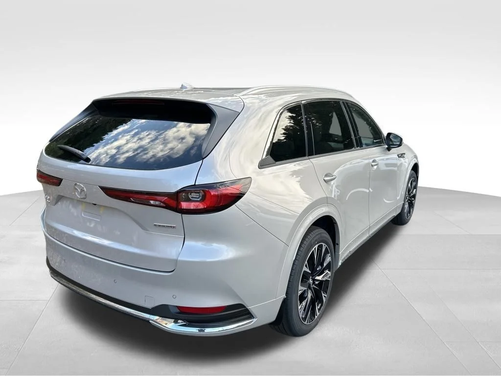 New 2026 Platinum Quartz Metallic Mazda 3.3 Turbo S Premium Plus image 5