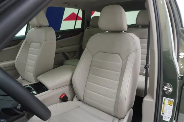 New 2026 Avocado Green Pearl Volkswagen 2.0T SEL image 21